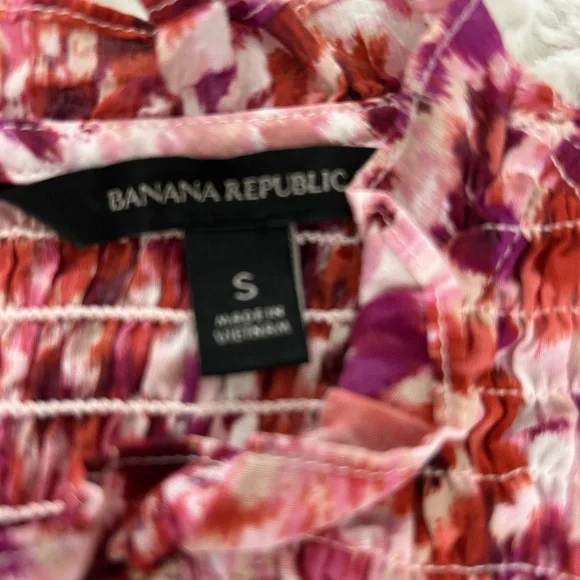 Banana Republic-Organic Cotton Smocked Top - Picture 3 of 4
